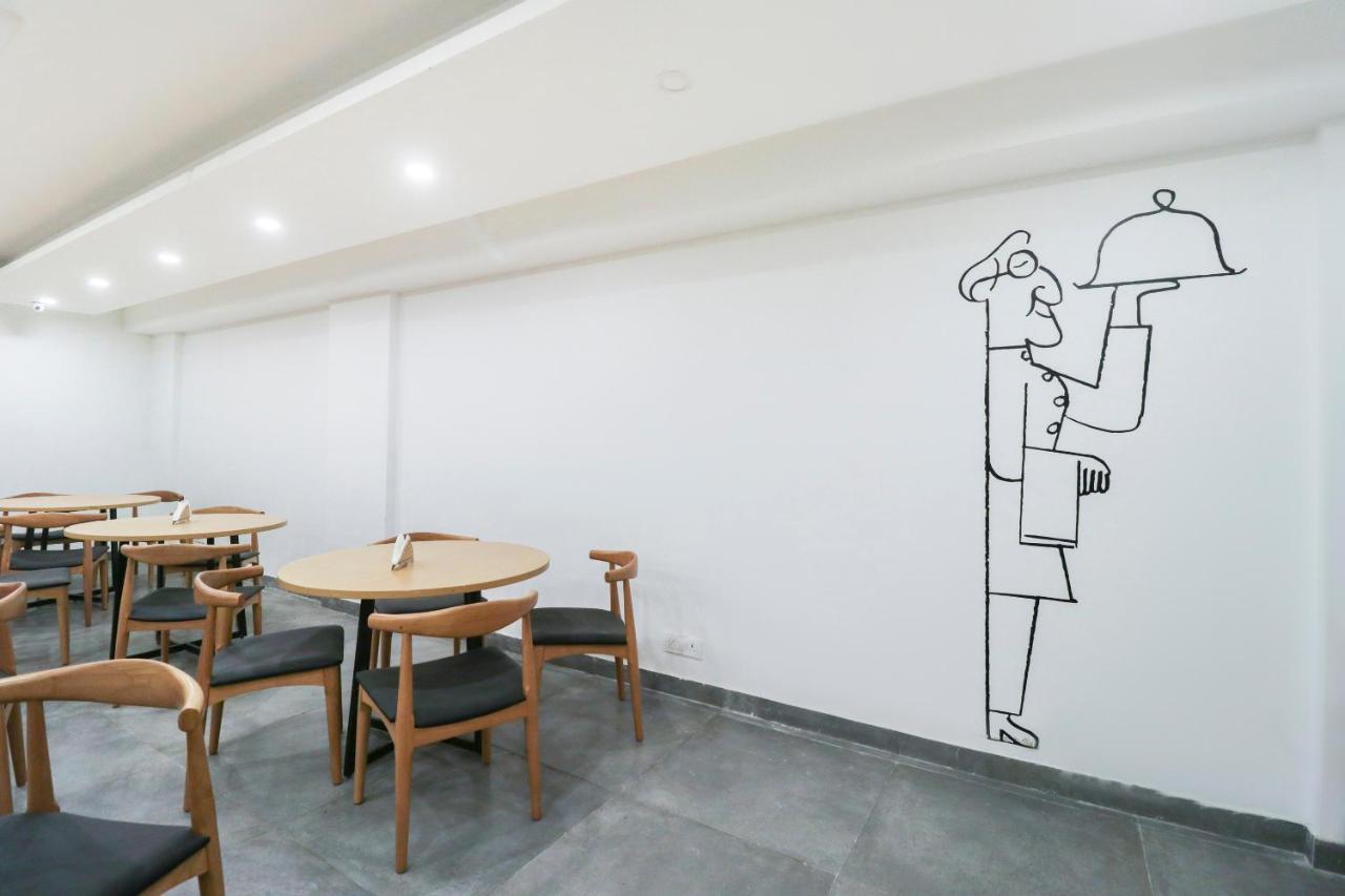 Townhouse Noida Sector 71 Near Iskcon Temple Noida Hotel Indirapuram Kültér fotó