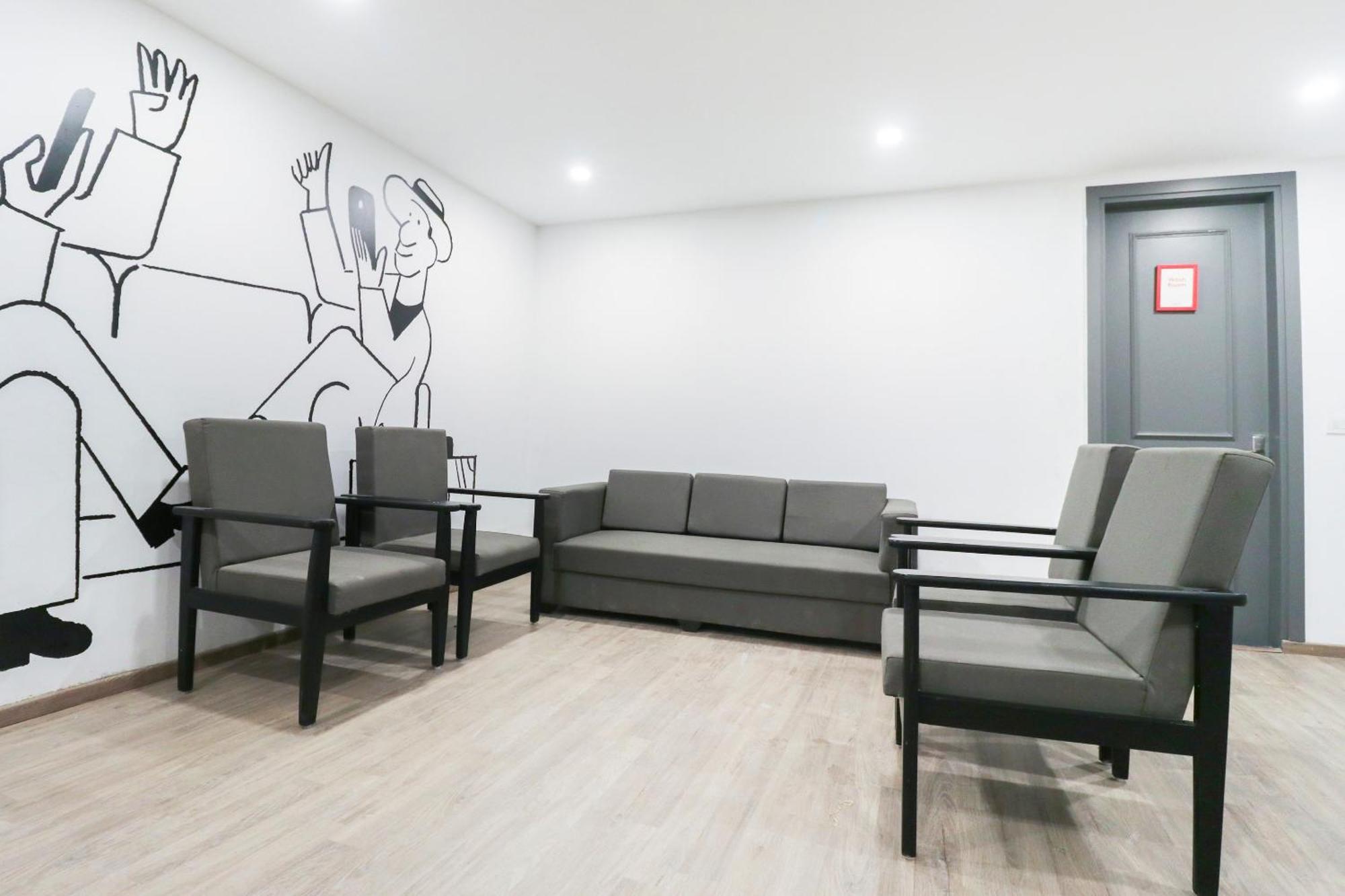 Townhouse Noida Sector 71 Near Iskcon Temple Noida Hotel Indirapuram Kültér fotó