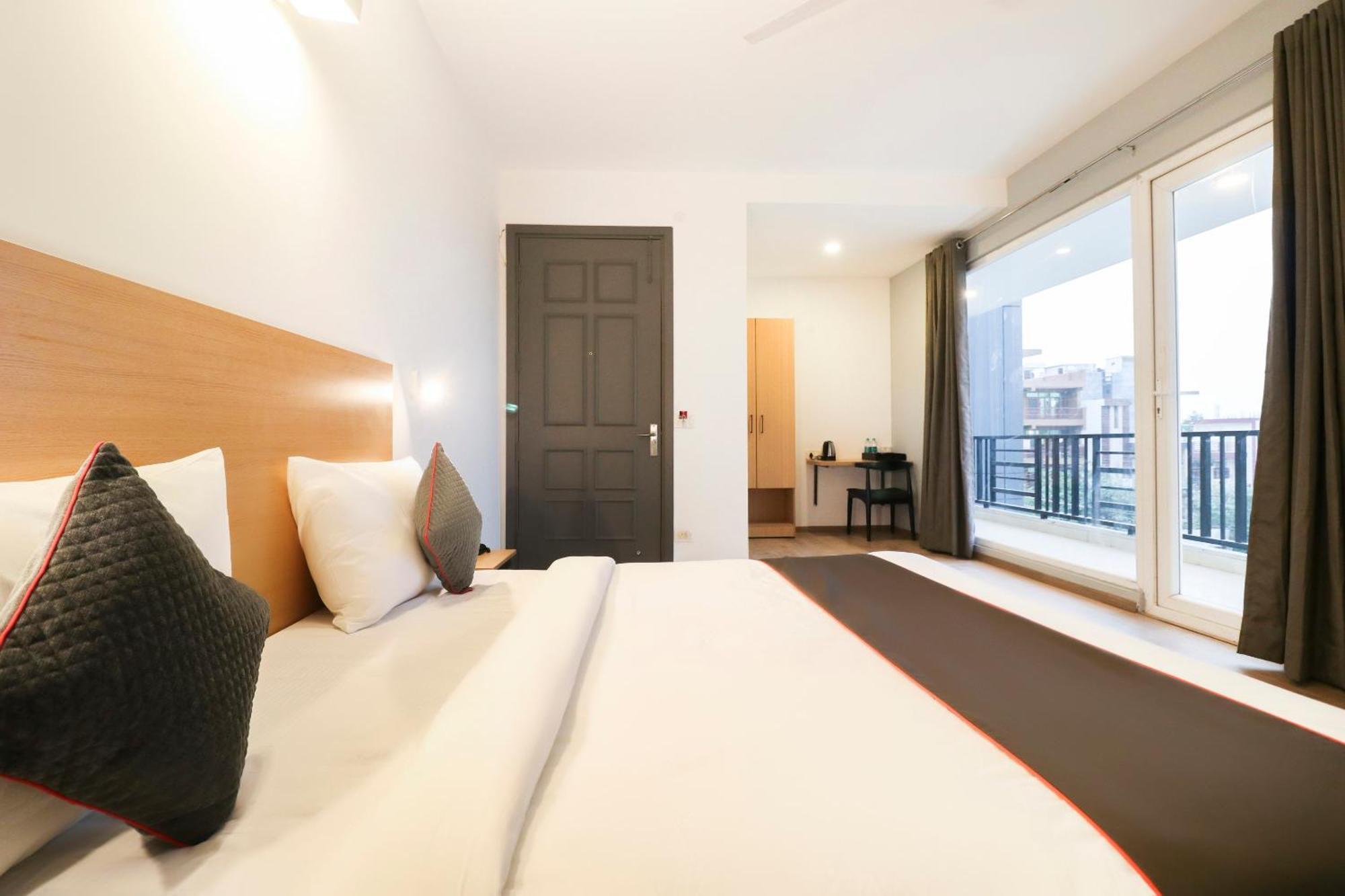 Townhouse Noida Sector 71 Near Iskcon Temple Noida Hotel Indirapuram Kültér fotó